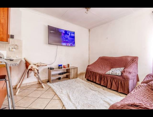 2 BEDROOM APARTMENT FOR SALE IN NOORDHANG